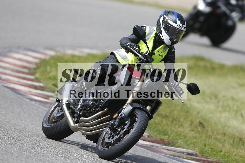 /Archiv-2024/17 01.05.2024 Speer Racing ADR/Schnuppertraining